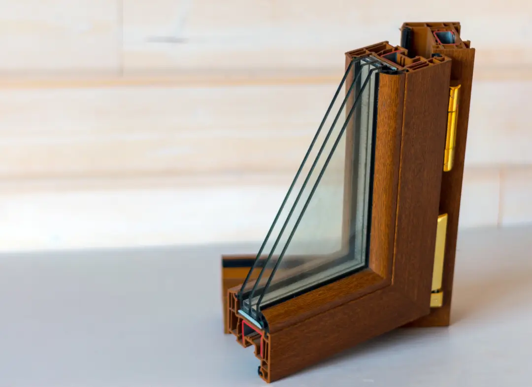 Installation de fenêtre en bois sur mesure Pertuis